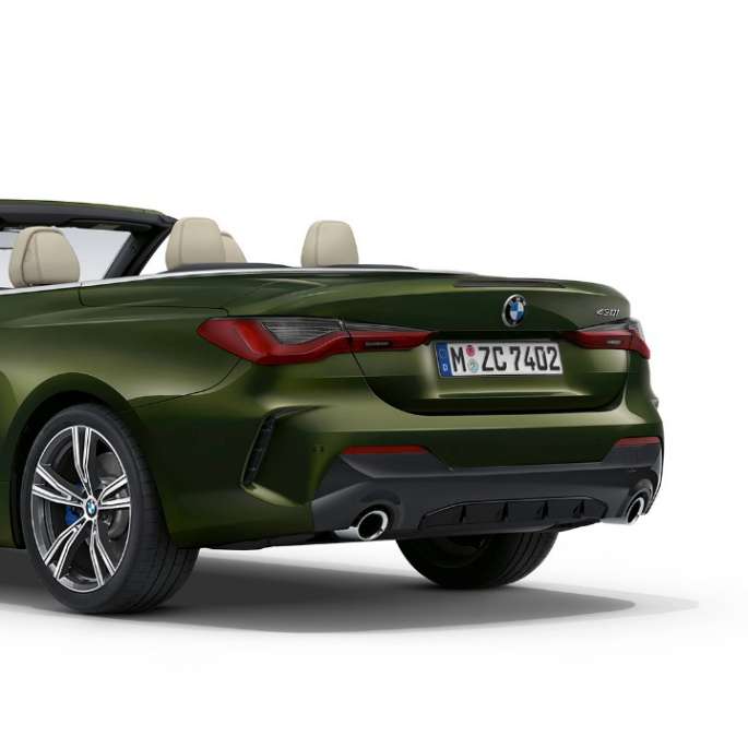 Rear BMW 4 Series Convertible Model M Sport G23 2020 BMW 4 Series Convertible G23 2020 Model M Sport Sanremo Green metallic three-quarter rear view