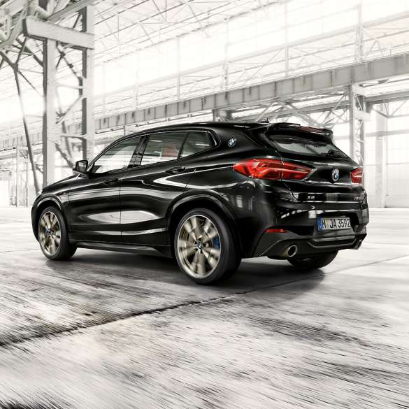 Driving Dynamics BMW X2 M35i Driving Dynamics BMW X2 M35i Sapphire Black metallic F39 2018 three-quarter rear view