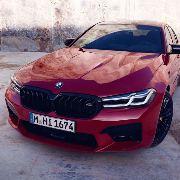 M Design BMW M5 Competition F90 LCI Facelift 2020 three-quarter front view M Design BMW M5 Competition F90 LCI Facelift 2020 BMW Individual Imola Red three-quarter front view