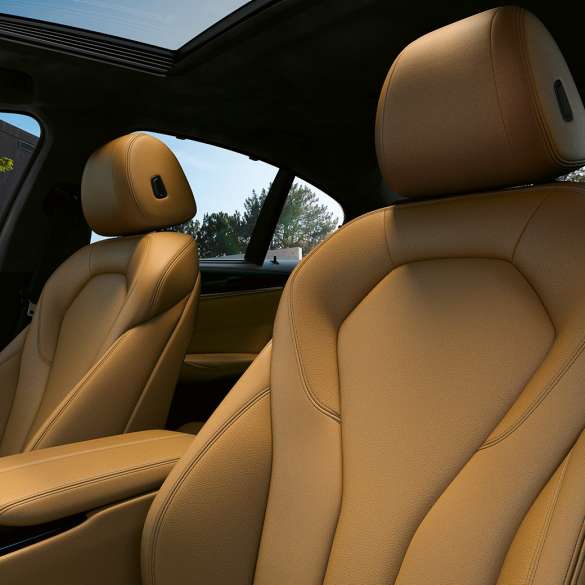 Sport seats for driver and front passenger BMW M550i xDrive Sedan G30 LCI Facelift 2020 interior Sport seats for driver and front passenger BMW M550i xDrive Sedan G30 LCI Facelift 2020 interior