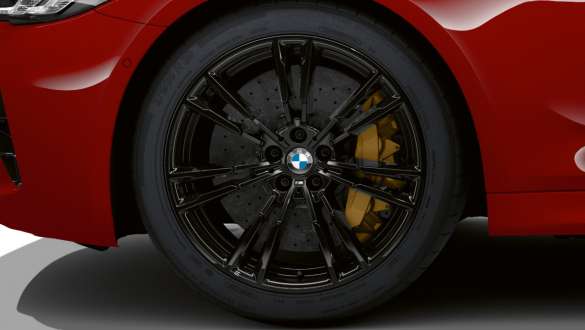 BMW M5 Competition with M Carbon Ceramic Brake F90 LCI Facelift 2020 close-up wheel BMW M5 Competition with M Carbon Ceramic Brake F90 LCI Facelift 2020 close-up wheel