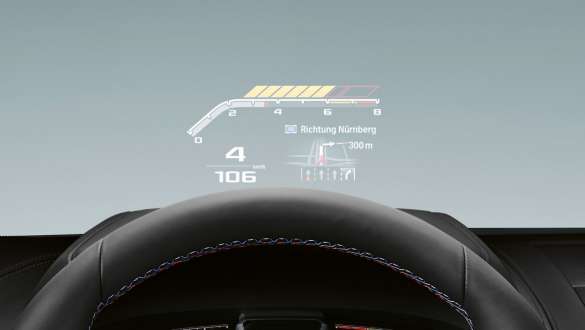 M specific Head-Up Display. BMW 8 Series Coupé M Automobiles with M specific Head-Up Display.