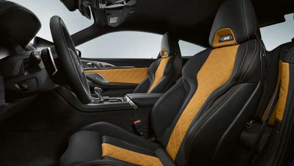 Full fine-grain leather 'Merino'/Alcantara BMW M8 Competition Coupé with full fine-grain leather 'Merino'/Alcantara.