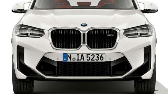 Front design BMW X3 M F97 LCI Facelift 2021 BMW X3 M F97 LCI Facelift 2021 Alpine White Front design front view