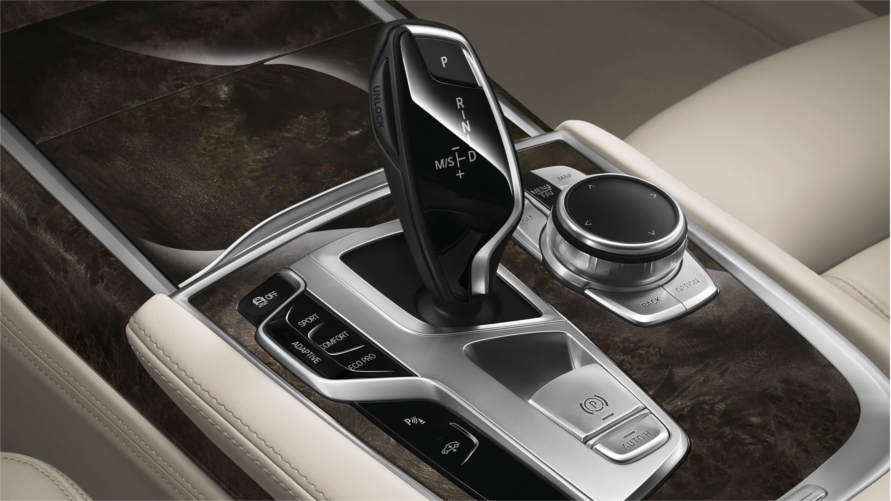 8-speed Steptronic transmission 8-speed Steptronic transmission