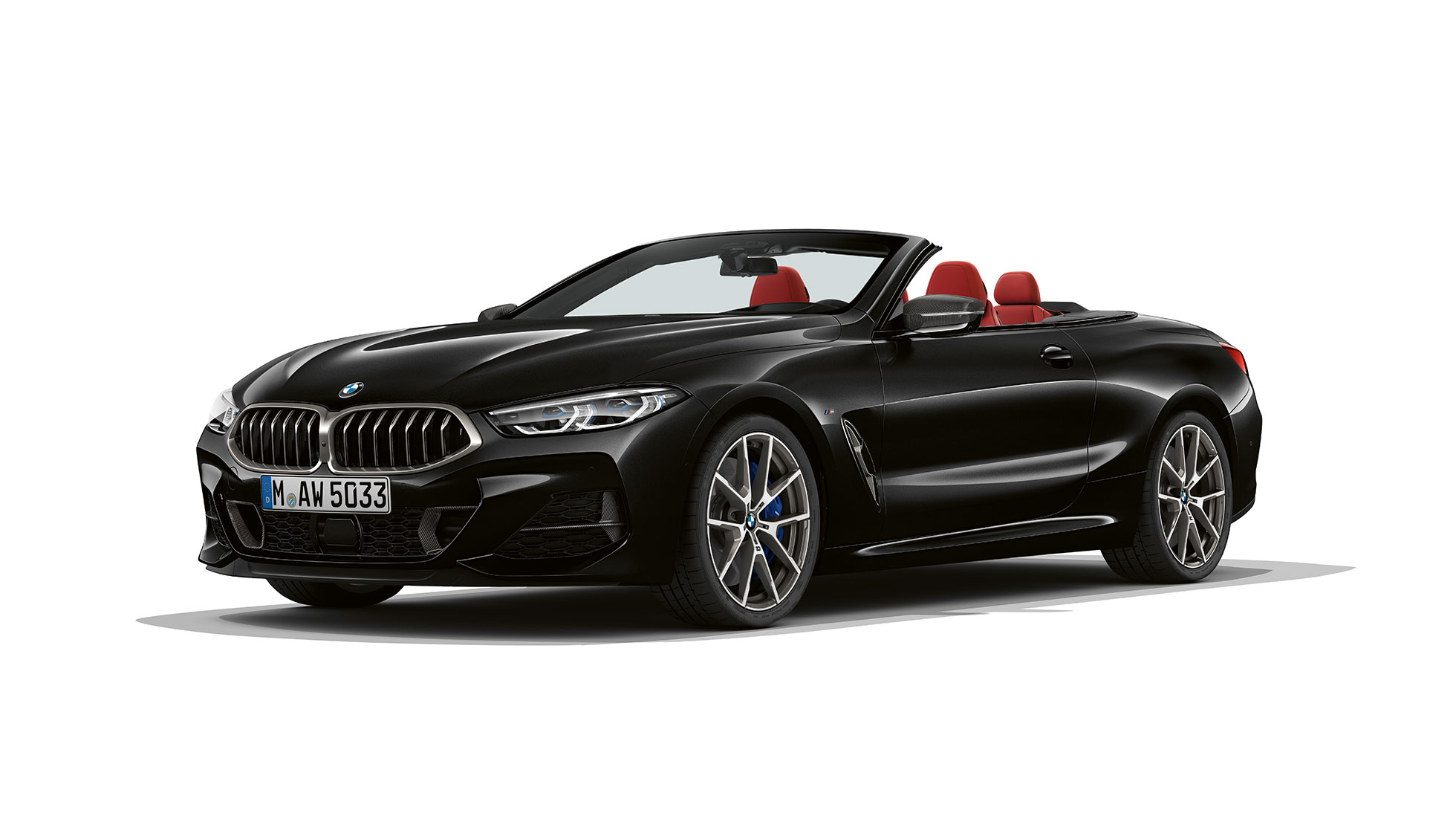 BMW M850i xDrive, Carbon Black metallic, three-quarter view front. BMW M850i xDrive, Carbon Black metallic, three-quarter view front.