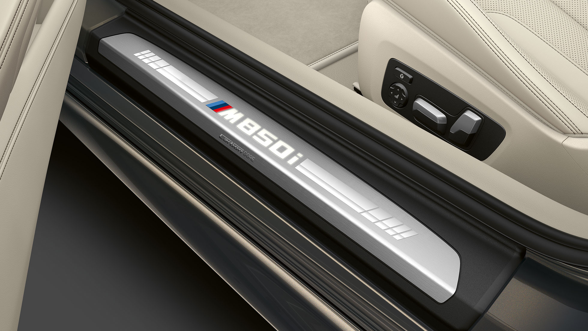 BMW M850i xDrive, Dravit Grey metallic, entry door sill. BMW M850i xDrive, Dravit Grey metallic, entry door sill.