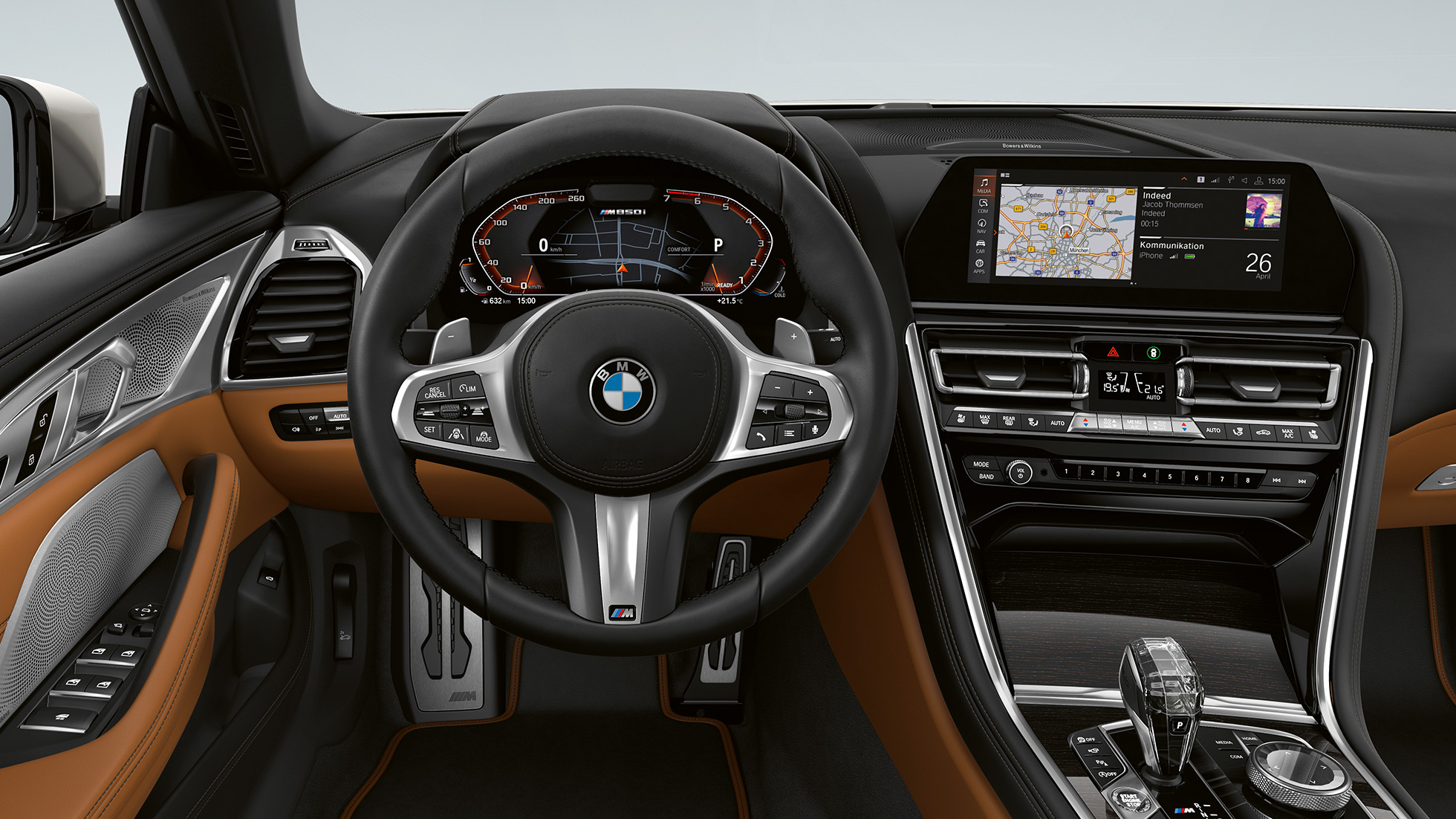 BMW M850i xDrive, Mineral White metallic, Cockpit with M leather steering wheel. BMW M850i xDrive, Mineral White metallic, Cockpit with M leather steering wheel.