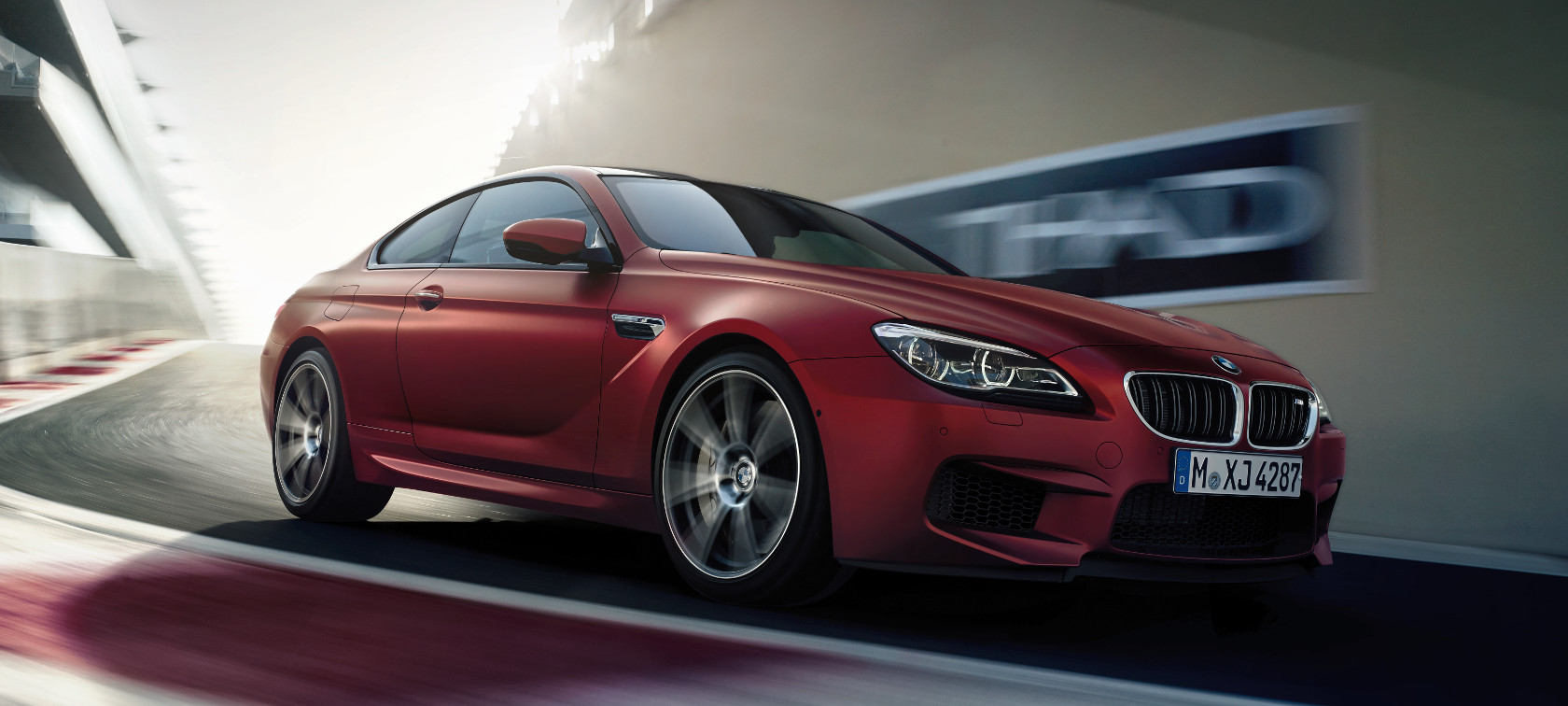 Driving Dynamics and Efficiency in the BMW M6 Coupé Driving Dynamics and Efficiency in the BMW M6 Coupé