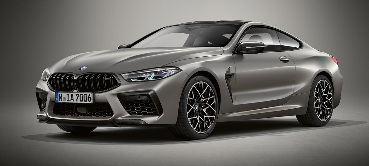BMW Individual M8 Coupé in BMW Individual Frozen Dark Silver metallic. BMW Individual M8 Coupé in BMW Individual Frozen Dark Silver metallic, three-quarter front view.