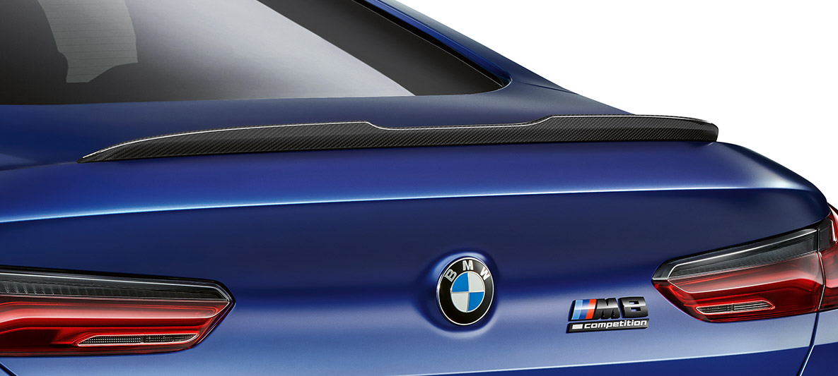 Rear spoiler in Carbon. BMW M8 Competition Coupé, rear spoiler of the M Carbon exterior package.