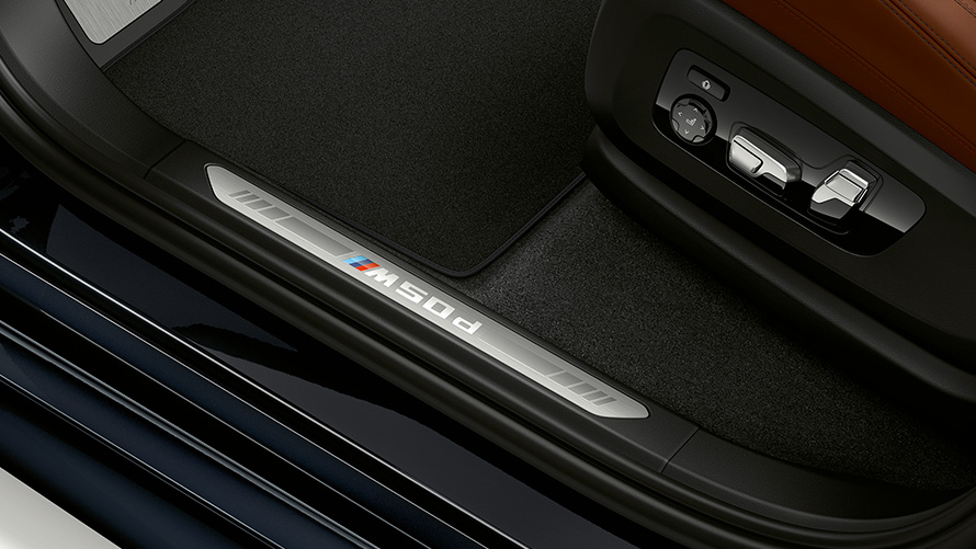 Door sill finishers with M designation BMW X5 M50d G05 2018 SUV interior