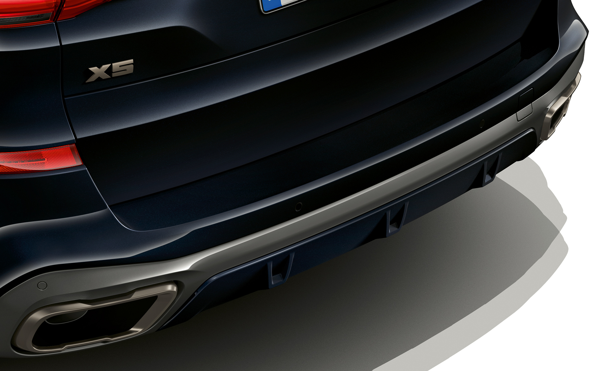 BMW X5 M50d exhaust unit M Sport exhaust unit and diffuser of the BMW X5 M50d