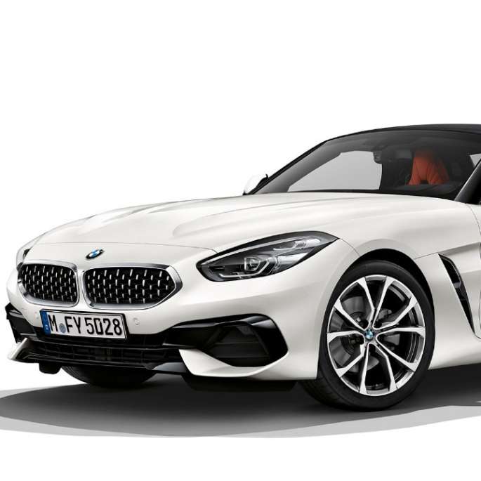BMW Z4 Roadster Model Sport Line BMW Z4 Roadster Model Sport Line, three quarter front shot